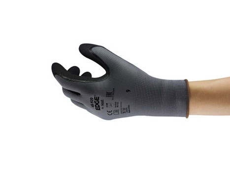 EDGE® 48-920 - Black Nitrile Oil Repellent Glove